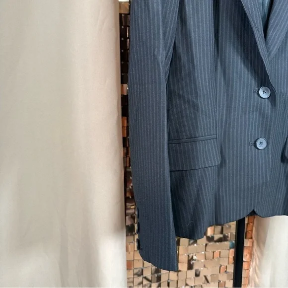 Club Monaco Micro Double Pinstripe Black Blazer in Size 0 PTP 17.5 inches - Picture 8 of 8